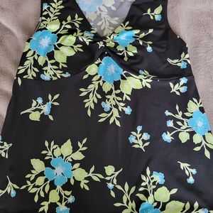 Liz Lange Flowery Maternity tank top size s